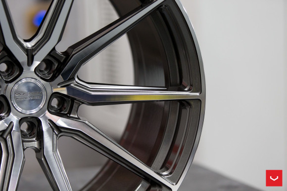 Диски Vossen HF-3 19x8.5 Gloss Graphite Polished